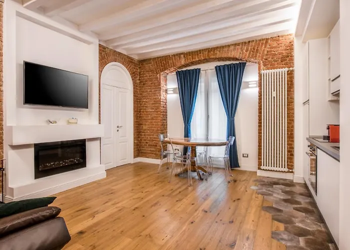 Luxury Apartment In Milan Center